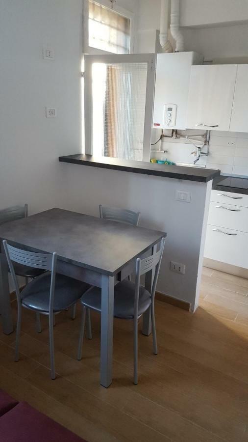 Carlo Mayr Apartment Ferrara Eksteriør billede